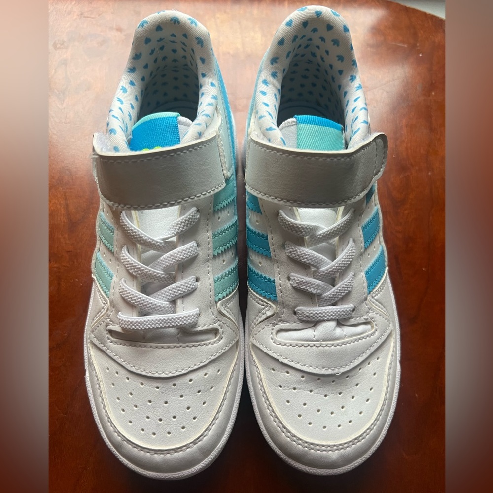 Girls Adidas sneakers